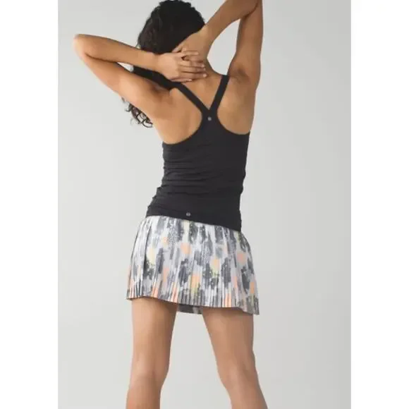 Lululemon Pleat to Street II Pleated Skirt Pickle Ball, Tennis, Golf- Size 6 - Picture 2 of 10
